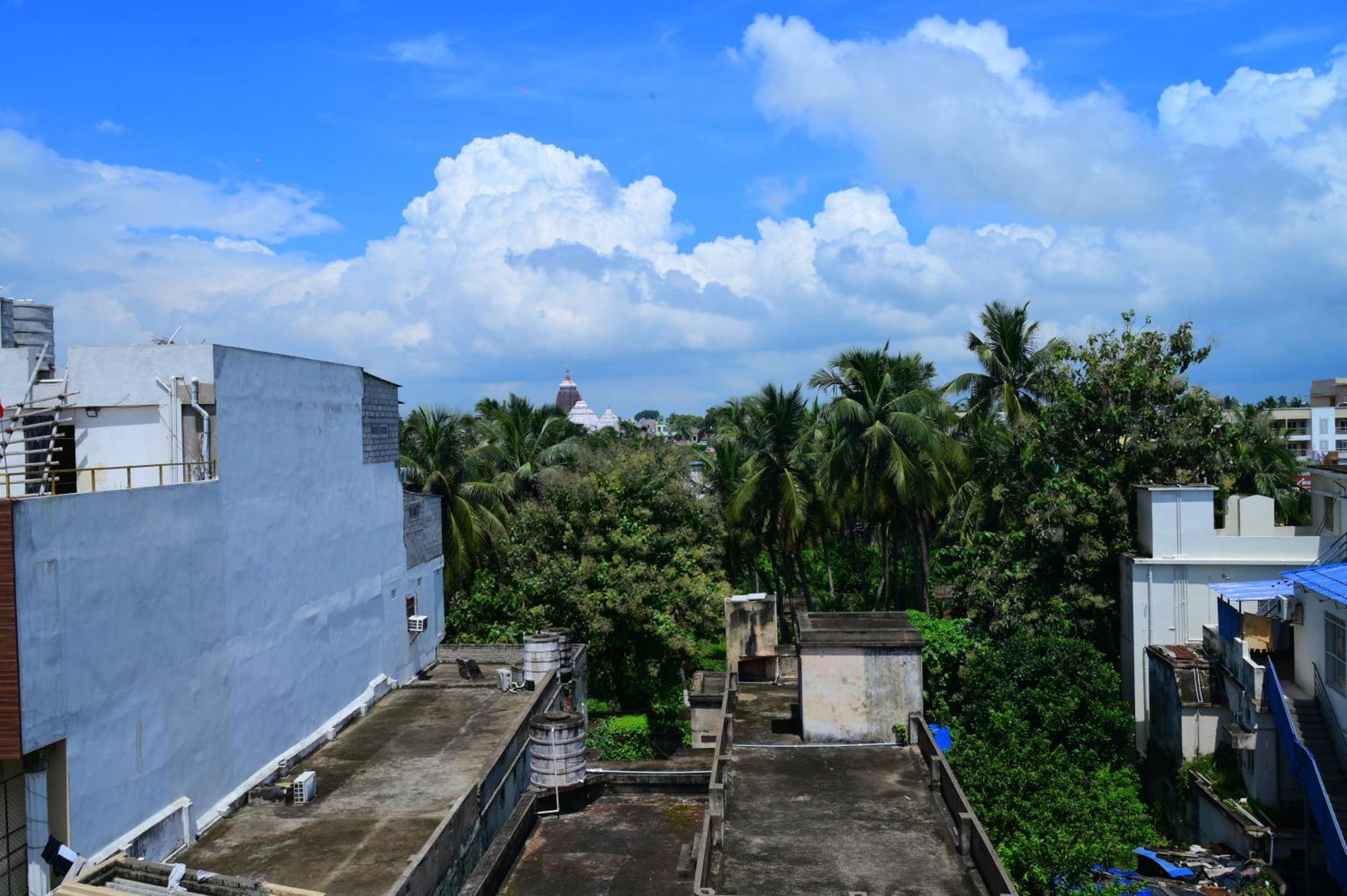 Town Near Temple & Golden Beach -lift- Wifi With Restaurant Facilities- Offical Verified 3*